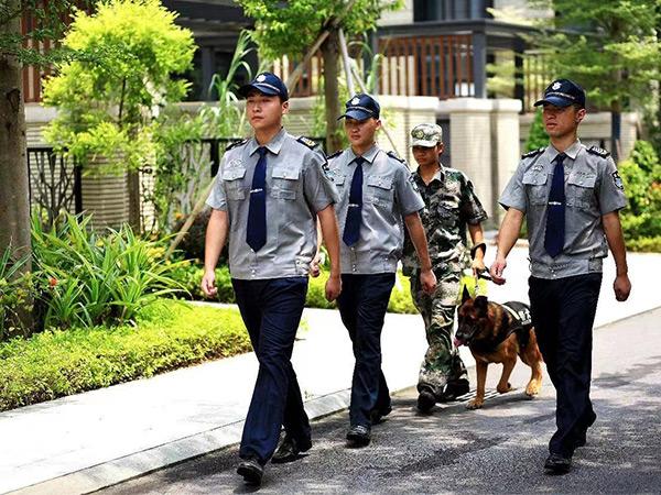 門衛(wèi)保安公司是怎么處理緊急情況的？